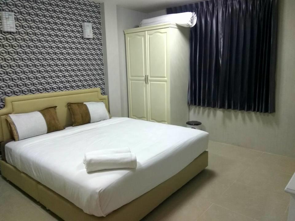 Hari Om Delhi Darbar Hotel Pattaya Exterior photo