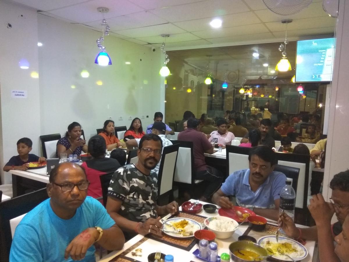 Hari Om Delhi Darbar Hotel Pattaya Exterior photo