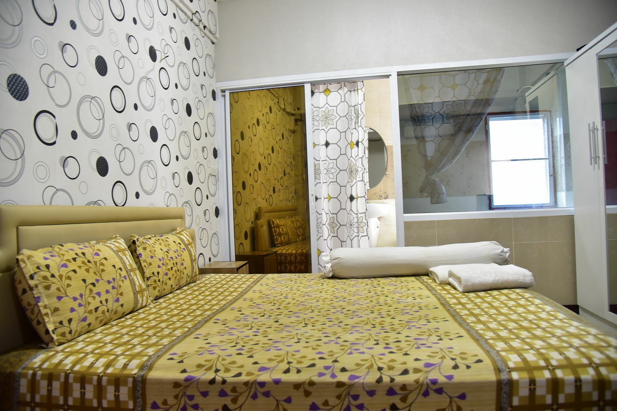 Hari Om Delhi Darbar Hotel Pattaya Exterior photo